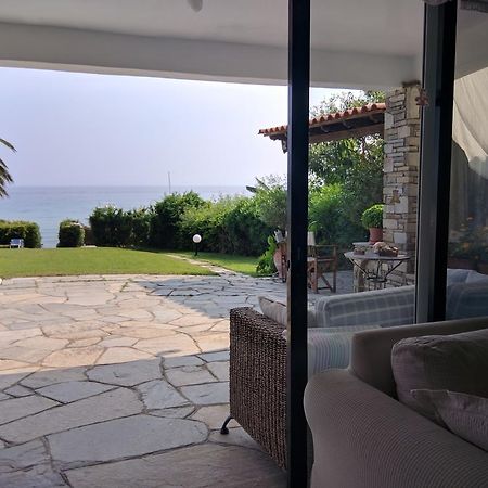 Beach Front Chanioti Πολύχρονο Εξωτερικό φωτογραφία