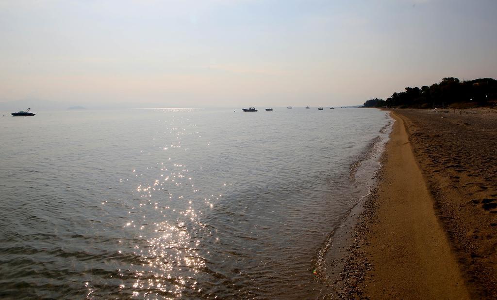 Beach Front Chanioti Πολύχρονο Εξωτερικό φωτογραφία