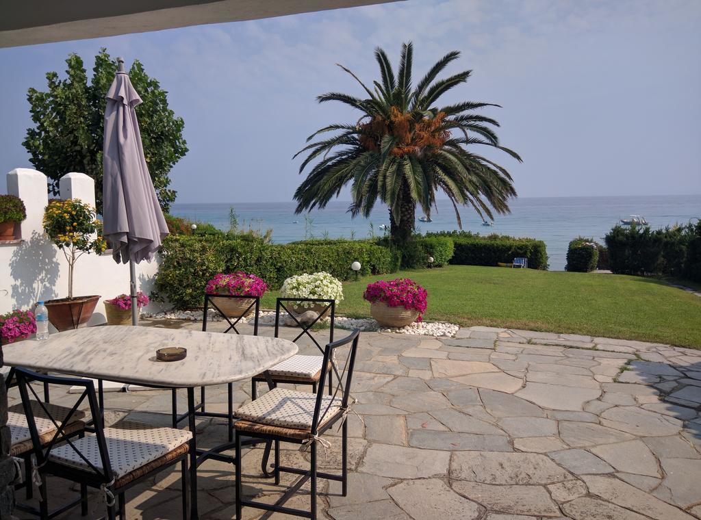 Beach Front Chanioti Πολύχρονο Εξωτερικό φωτογραφία